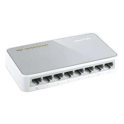 Switch de escritorio / 8 puertos / 10/100 Mbps / Auto-MDI/MDIX / Green Ethernet / 5.3x3.1x0.9 in